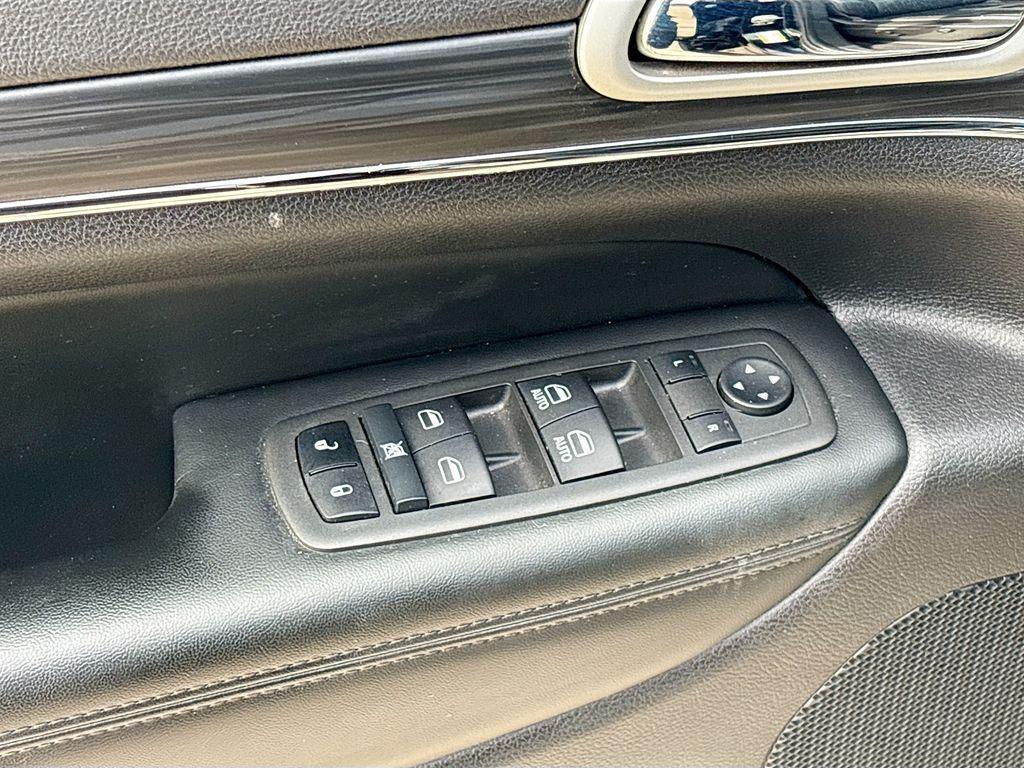 used 2022 Jeep Grand Cherokee car, priced at $23,700