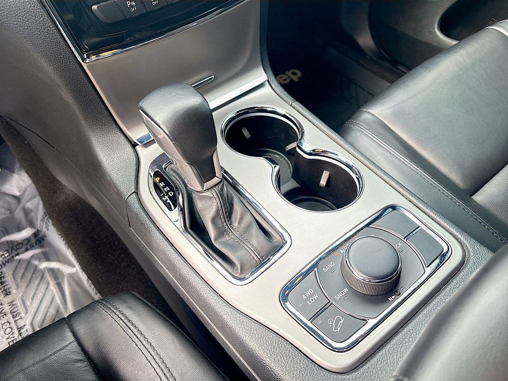 used 2022 Jeep Grand Cherokee car, priced at $23,700