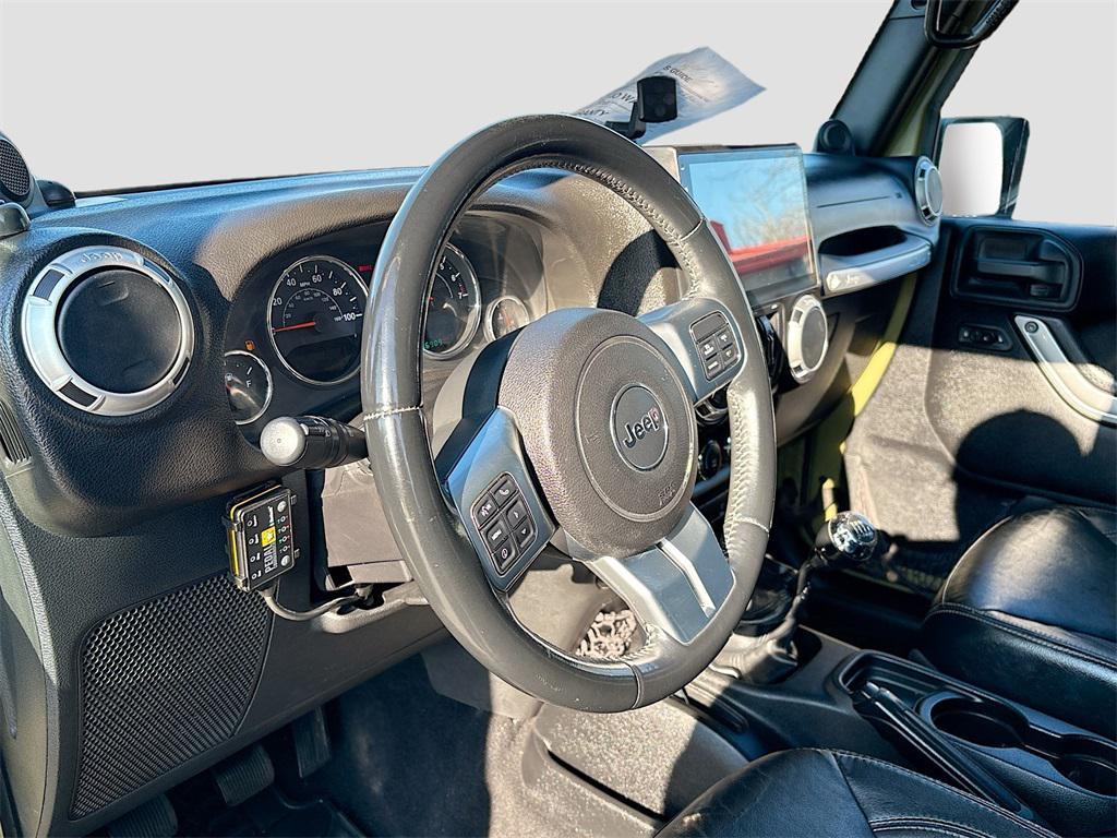 used 2013 Jeep Wrangler Unlimited car, priced at $17,500