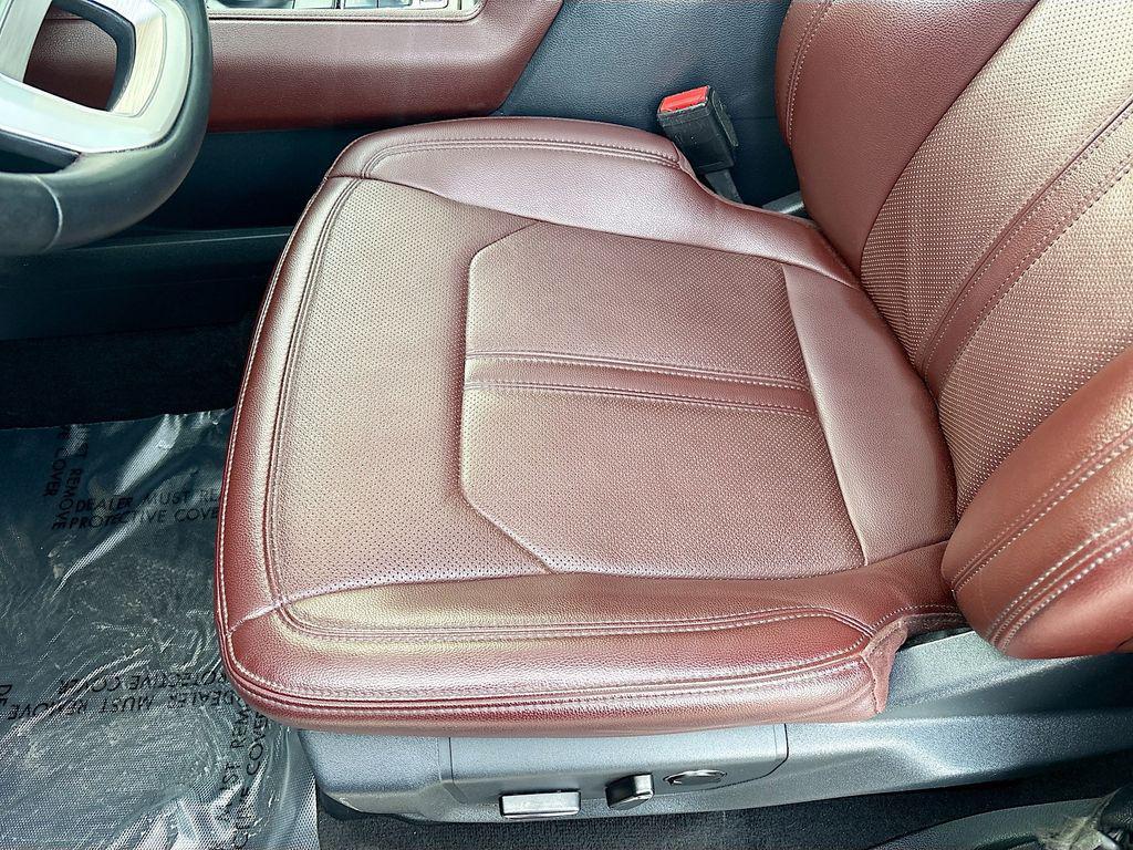 used 2023 Ford Expedition car, priced at $43,000