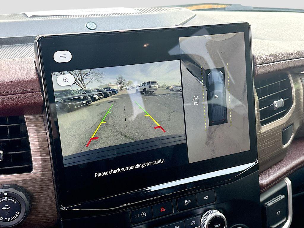 used 2023 Ford Expedition car, priced at $43,000