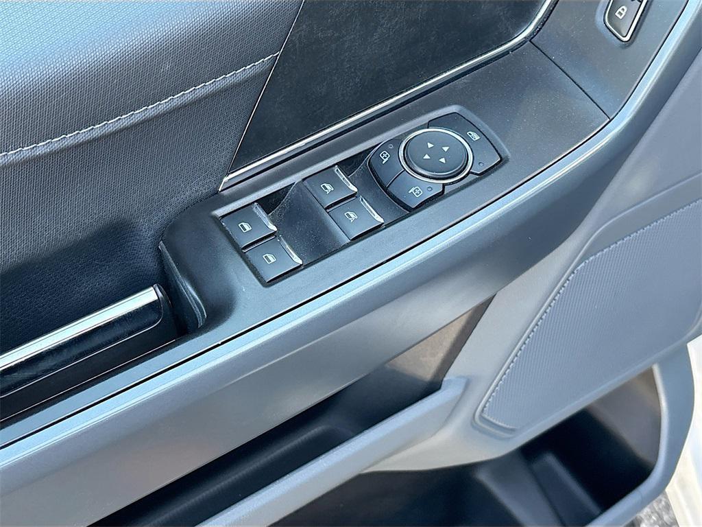 used 2022 Ford F-150 car, priced at $32,400