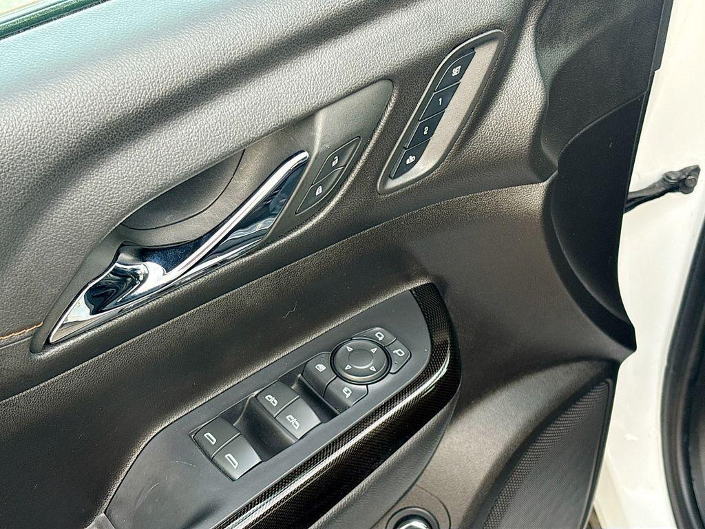 used 2023 GMC Acadia car, priced at $30,000