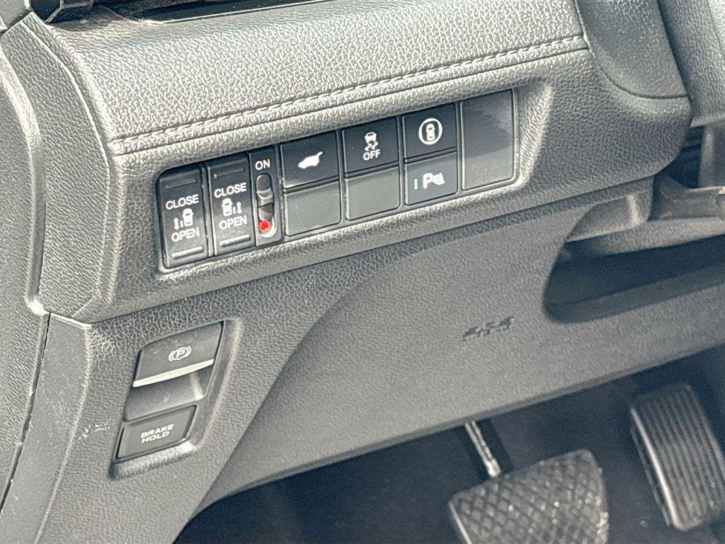 used 2023 Honda Odyssey car, priced at $30,000