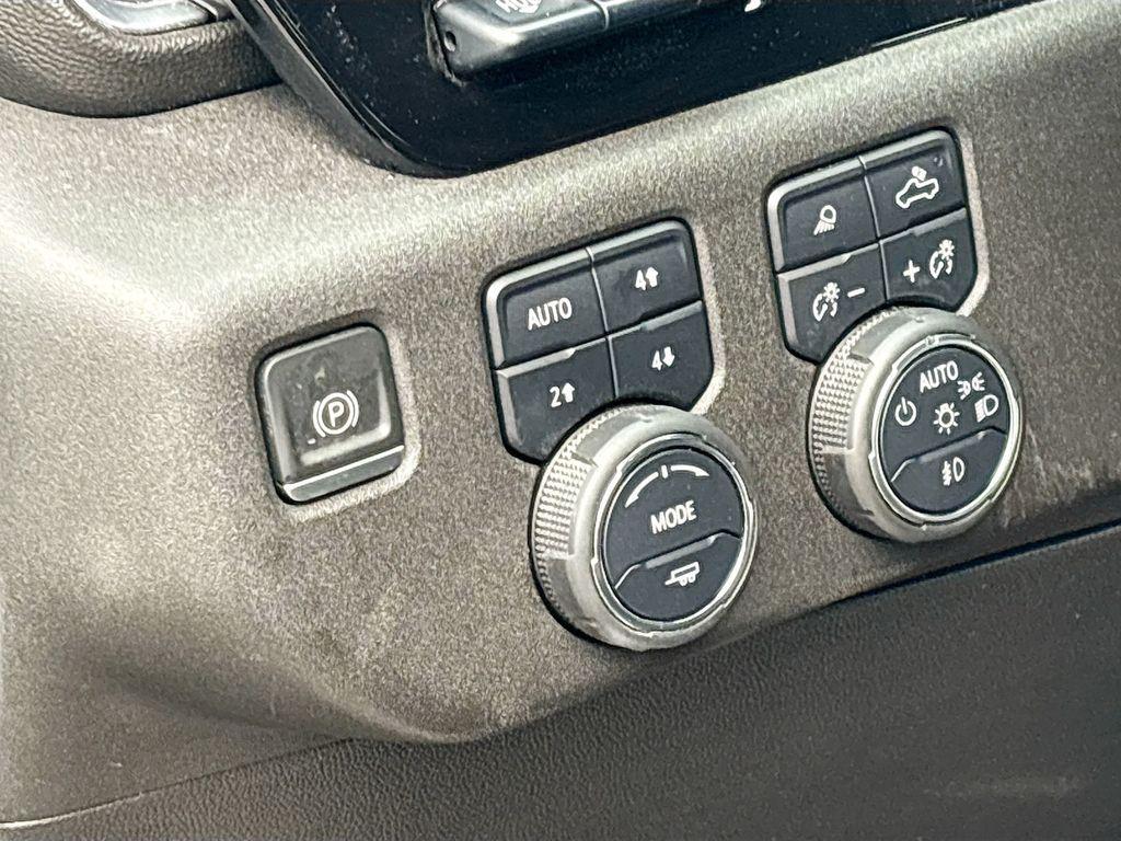 used 2022 Chevrolet Silverado 1500 car, priced at $39,200