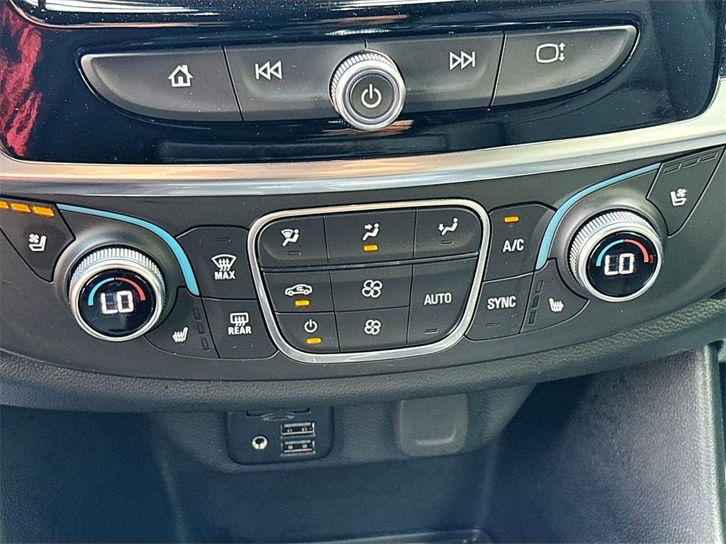 used 2023 Chevrolet Traverse car, priced at $29,700