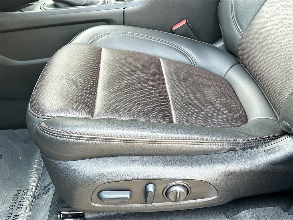 used 2023 Chevrolet Traverse car, priced at $29,700