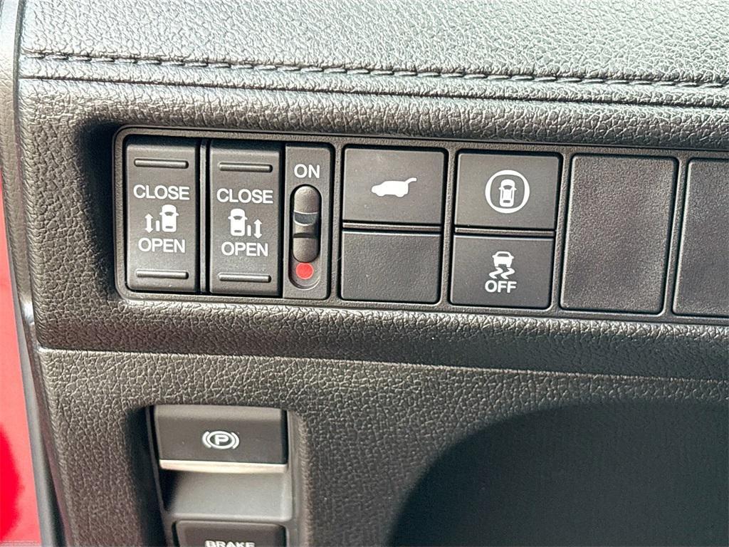 used 2023 Honda Odyssey car, priced at $29,000