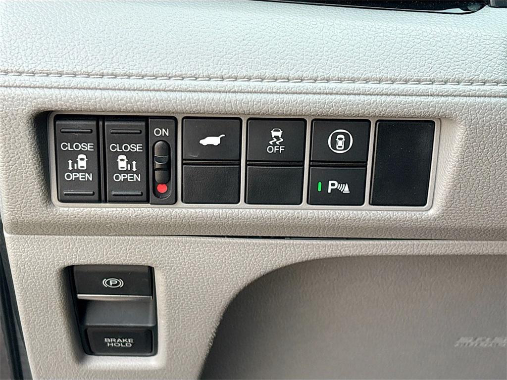 used 2023 Honda Odyssey car, priced at $30,800