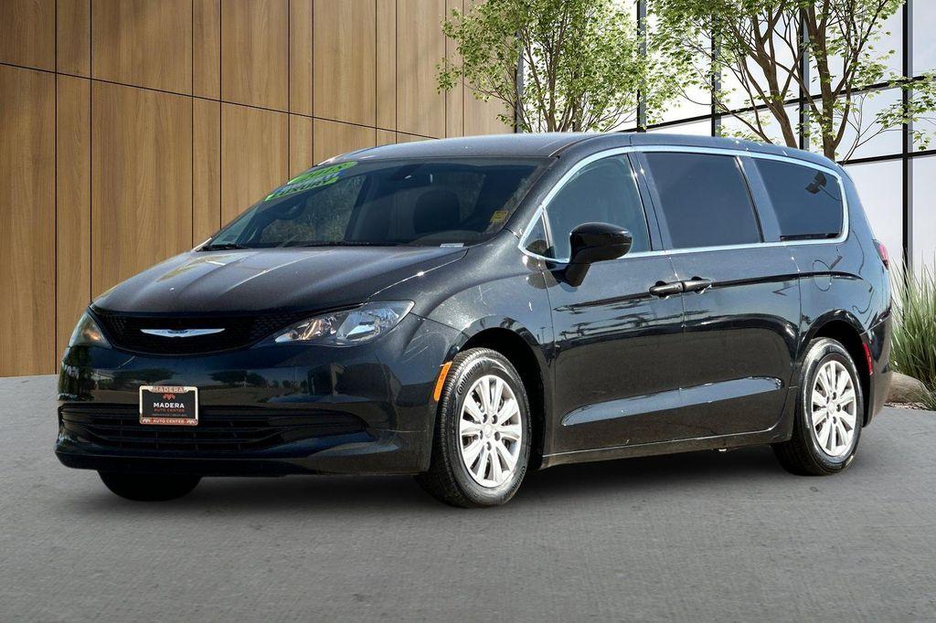 used 2018 Chrysler Pacifica car, priced at $14,995
