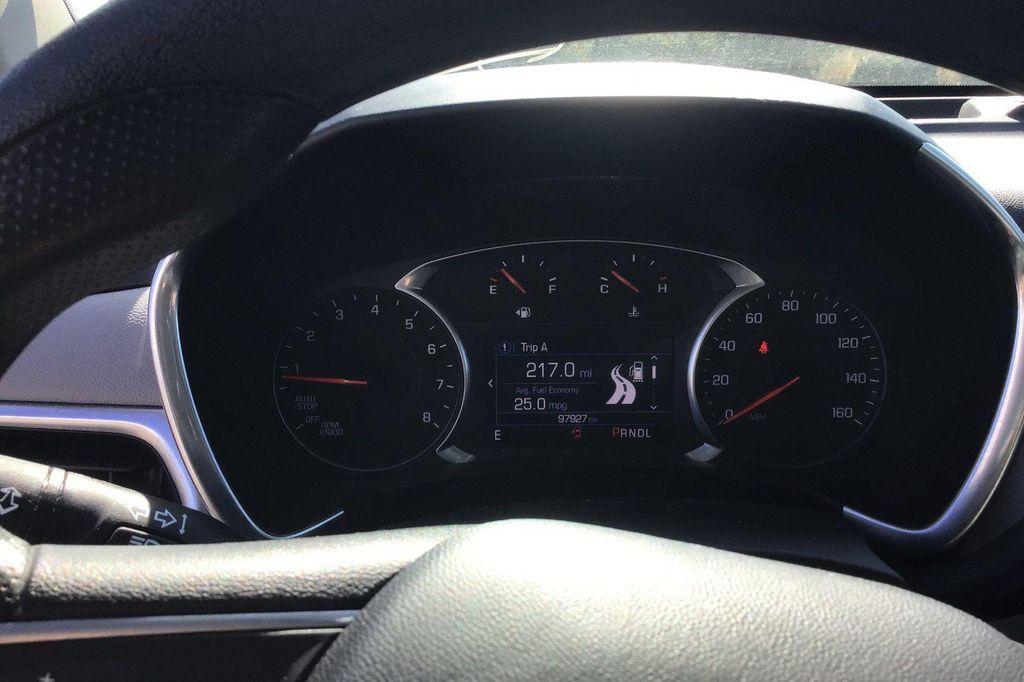 used 2022 Chevrolet Equinox car, priced at $16,595