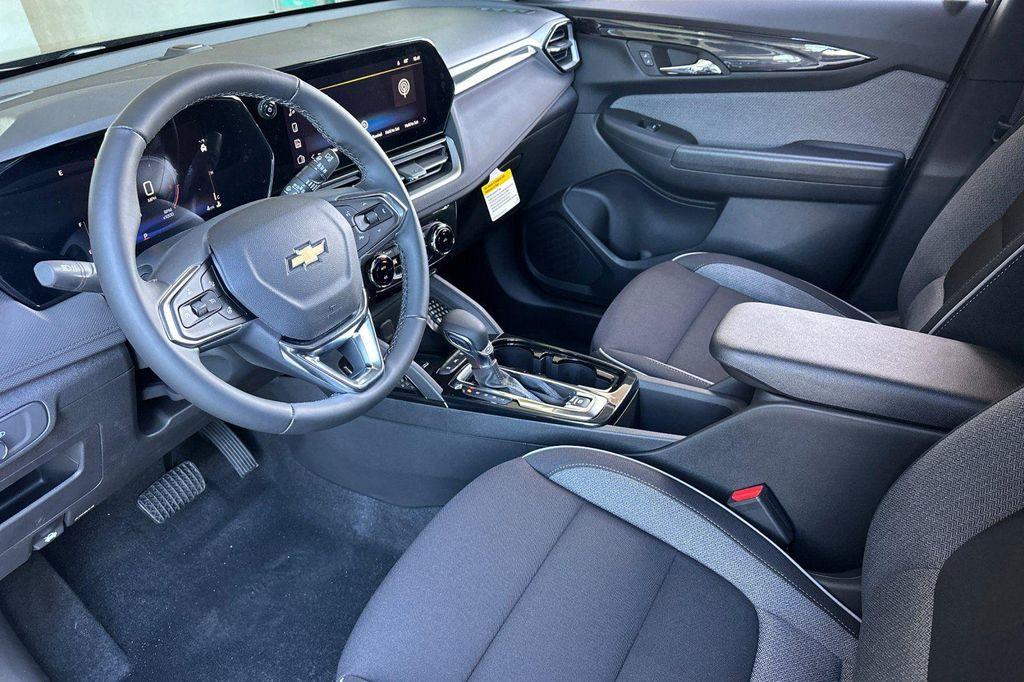 new 2026 Chevrolet TrailBlazer car, priced at $27,910