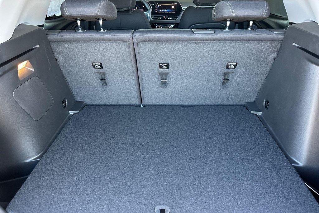 new 2026 Chevrolet TrailBlazer car, priced at $27,910