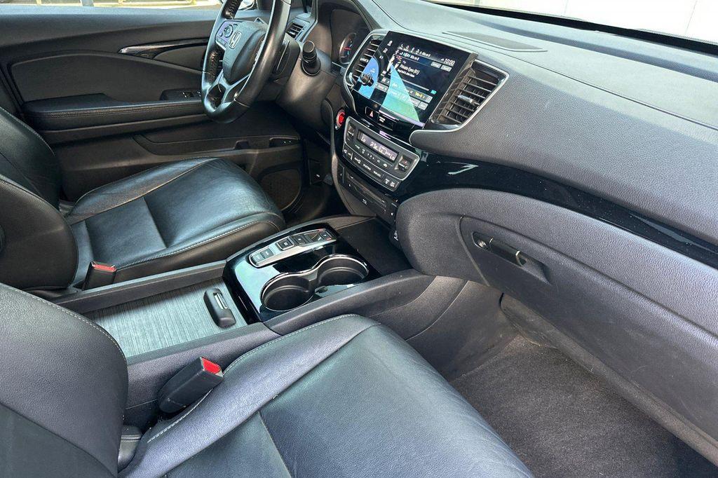 used 2020 Honda Pilot car, priced at $24,395