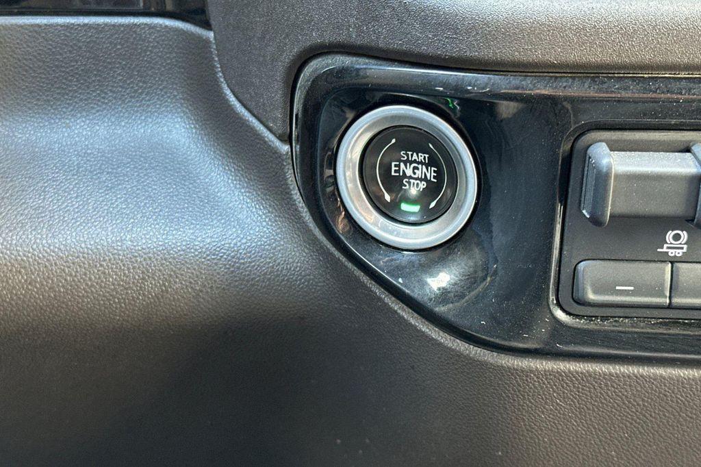 used 2024 GMC Sierra 1500 car, priced at $34,709