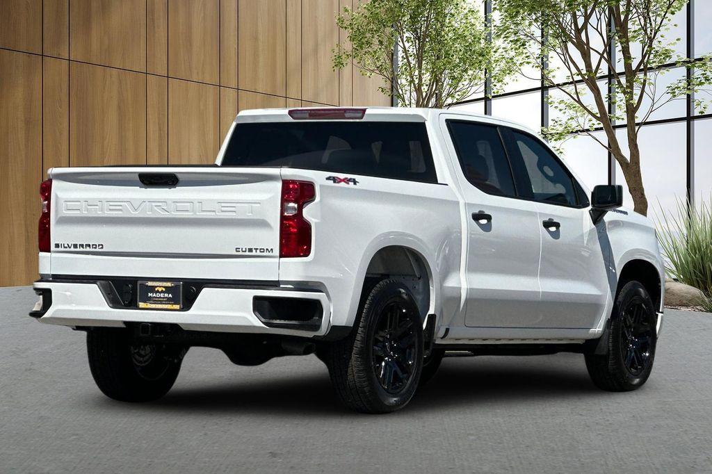 new 2026 Chevrolet Silverado 1500 car, priced at $42,195
