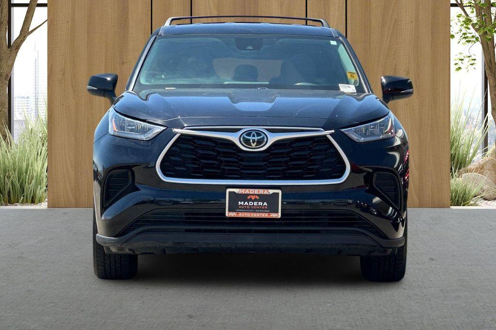 used 2020 Toyota Highlander car, priced at $24,295