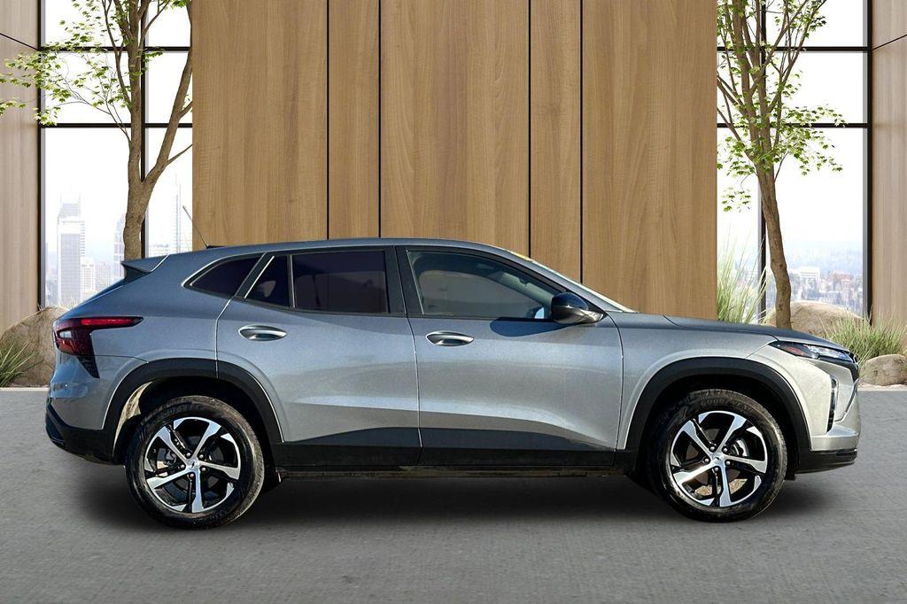 used 2025 Chevrolet Trax car, priced at $23,895
