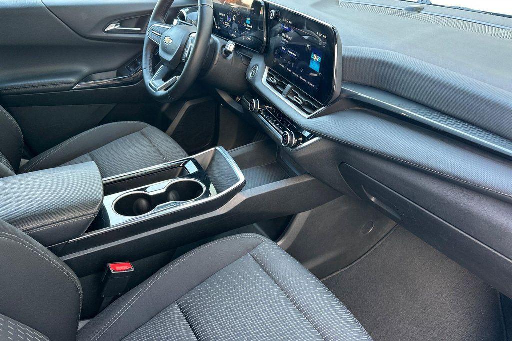 used 2025 Chevrolet Equinox car, priced at $23,595