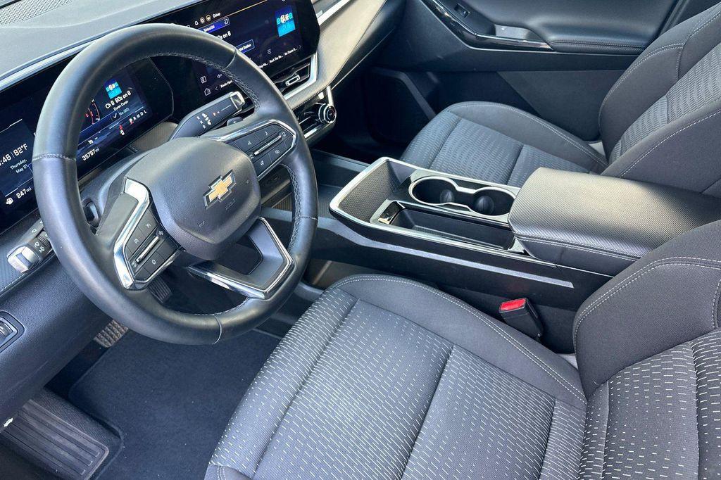 used 2025 Chevrolet Equinox car, priced at $23,595