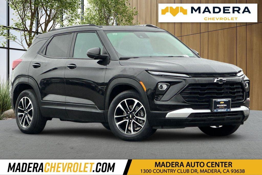 new 2025 Chevrolet TrailBlazer car, priced at $30,099