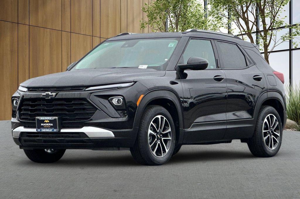 new 2025 Chevrolet TrailBlazer car, priced at $30,099