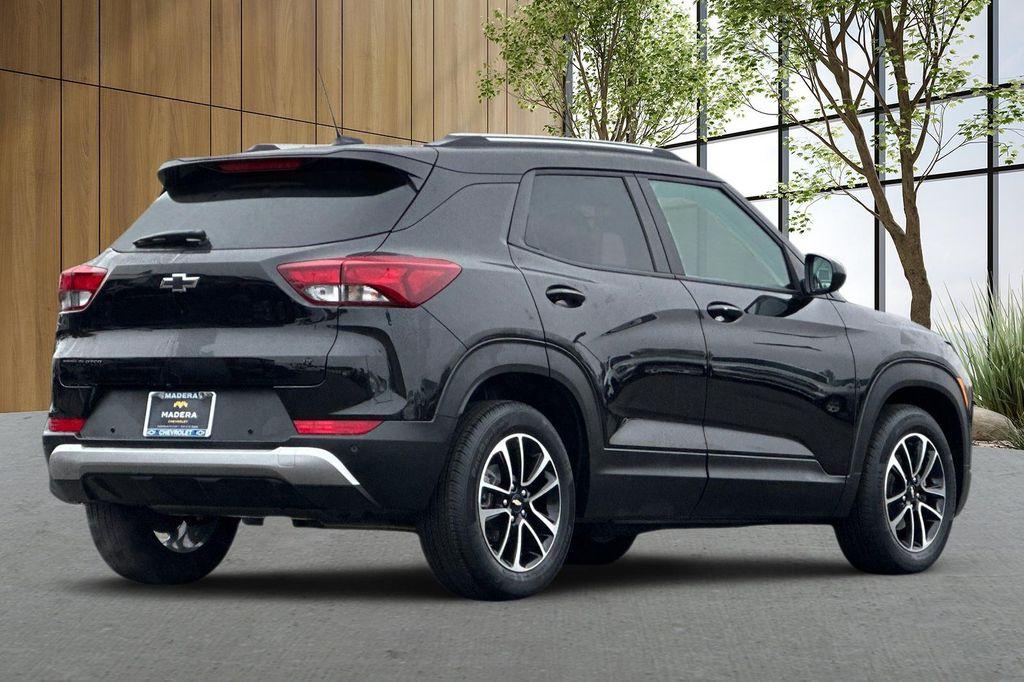 new 2025 Chevrolet TrailBlazer car, priced at $30,099