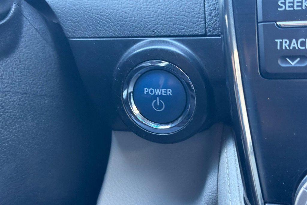 used 2014 Toyota Camry Hybrid car, priced at $12,499