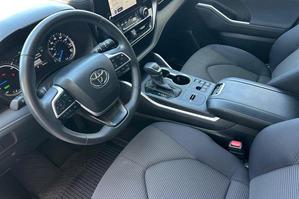 used 2024 Toyota Highlander Hybrid car, priced at $39,795