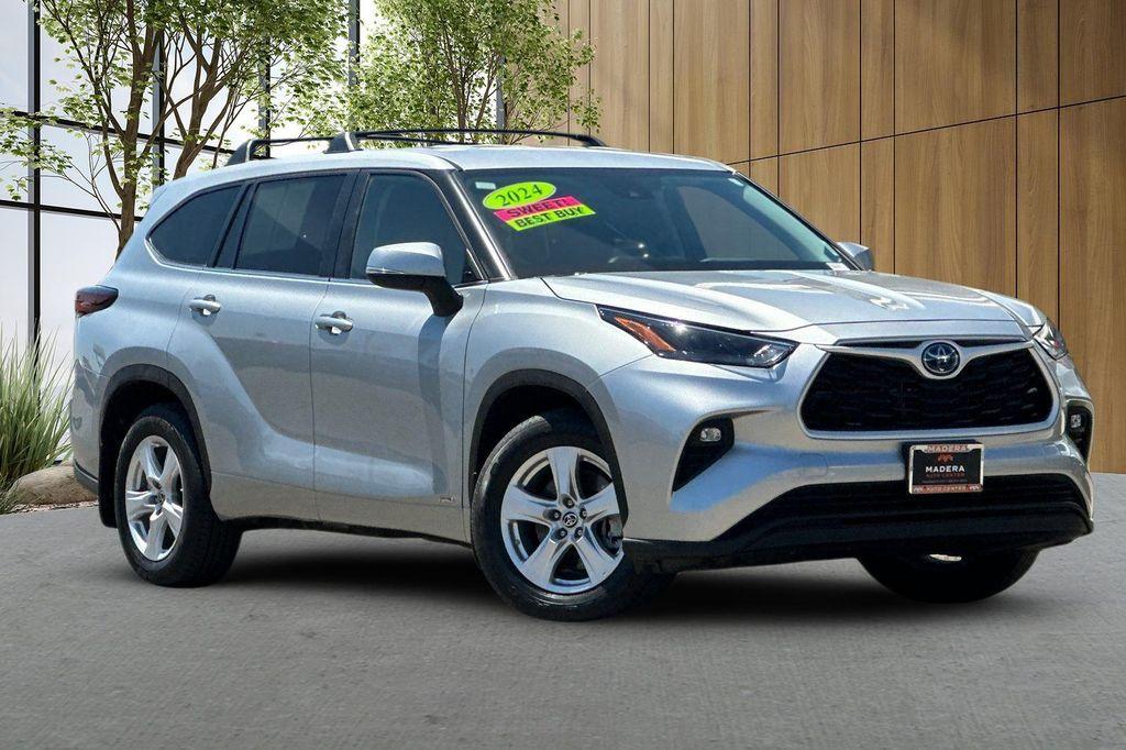 used 2024 Toyota Highlander Hybrid car, priced at $39,795