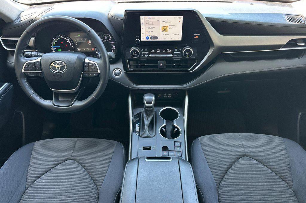 used 2024 Toyota Highlander Hybrid car, priced at $39,795