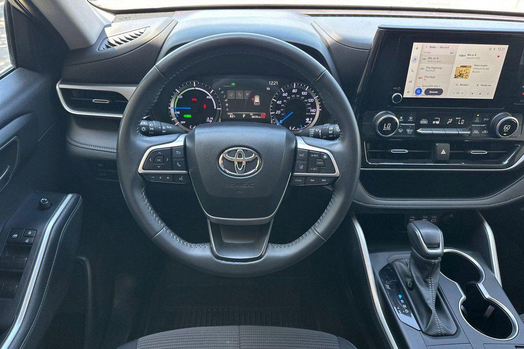 used 2024 Toyota Highlander Hybrid car, priced at $39,795