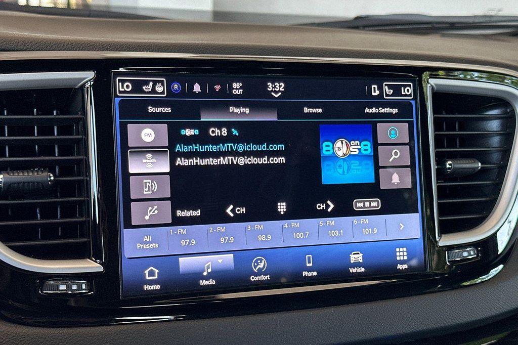 used 2025 Chrysler Pacifica car, priced at $28,395