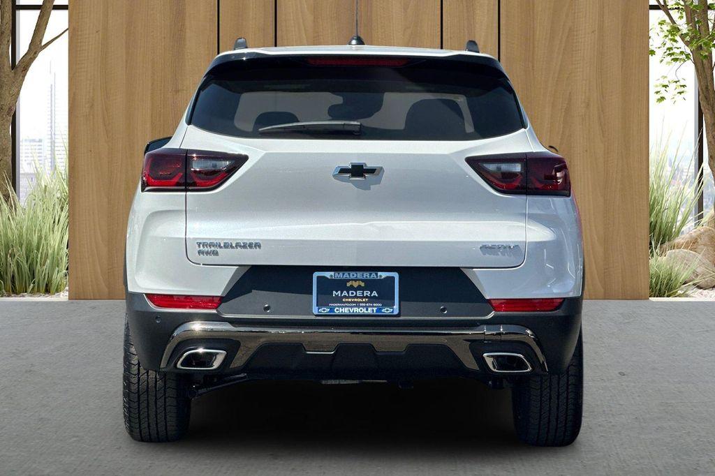new 2025 Chevrolet TrailBlazer car, priced at $32,075