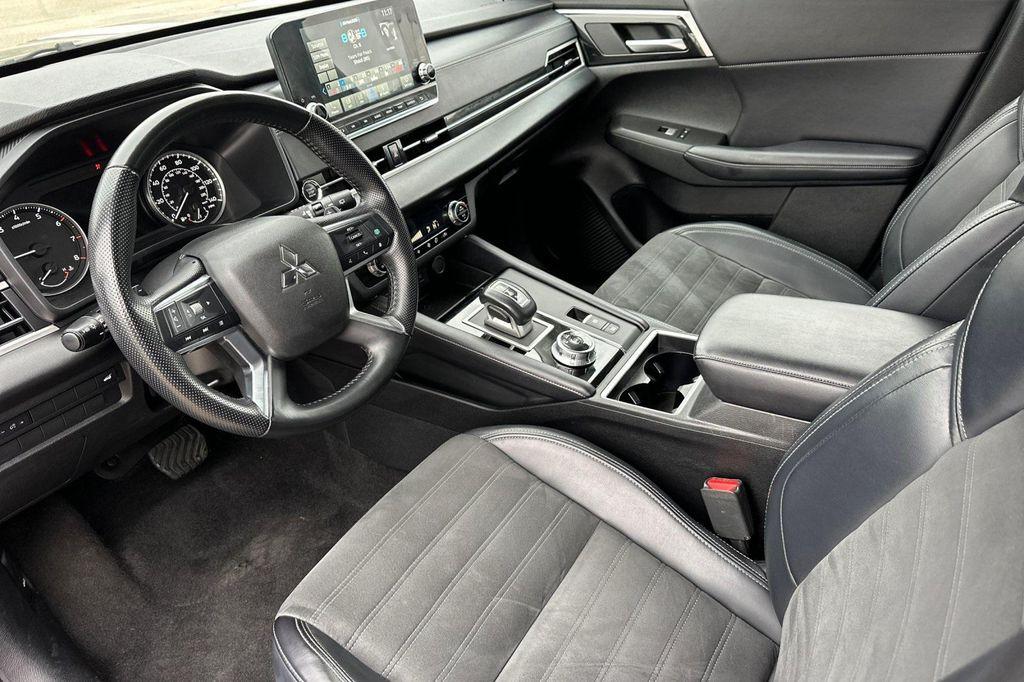 used 2024 Mitsubishi Outlander car, priced at $22,995