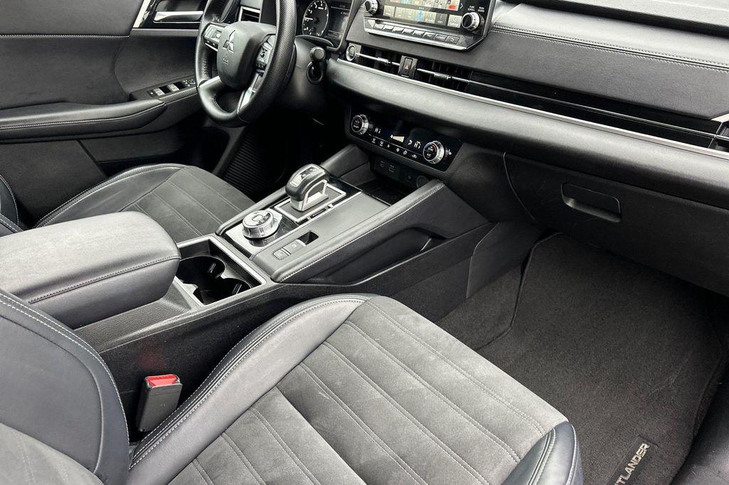 used 2024 Mitsubishi Outlander car, priced at $22,995