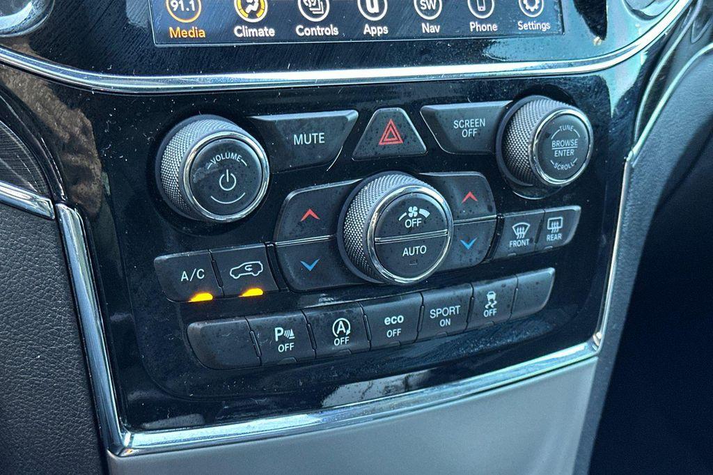 used 2020 Jeep Grand Cherokee car, priced at $20,395