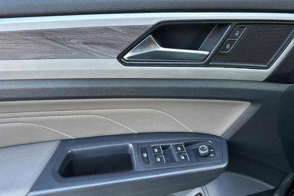 used 2021 Volkswagen Atlas Cross Sport car, priced at $23,589