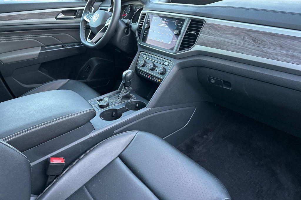 used 2021 Volkswagen Atlas Cross Sport car, priced at $23,589