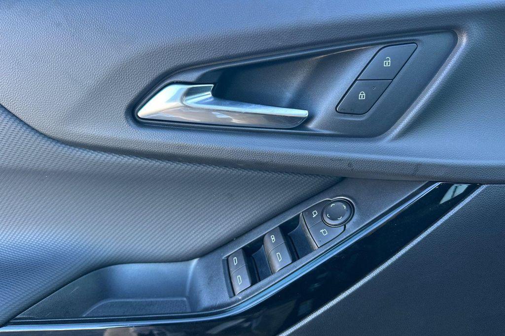 new 2026 Chevrolet Equinox car, priced at $29,815