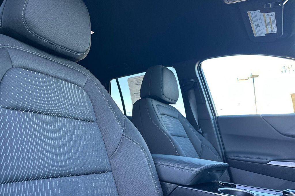 new 2026 Chevrolet Equinox car, priced at $29,815