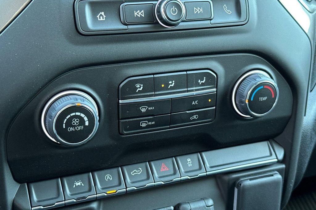 new 2026 Chevrolet Silverado 1500 car, priced at $42,195
