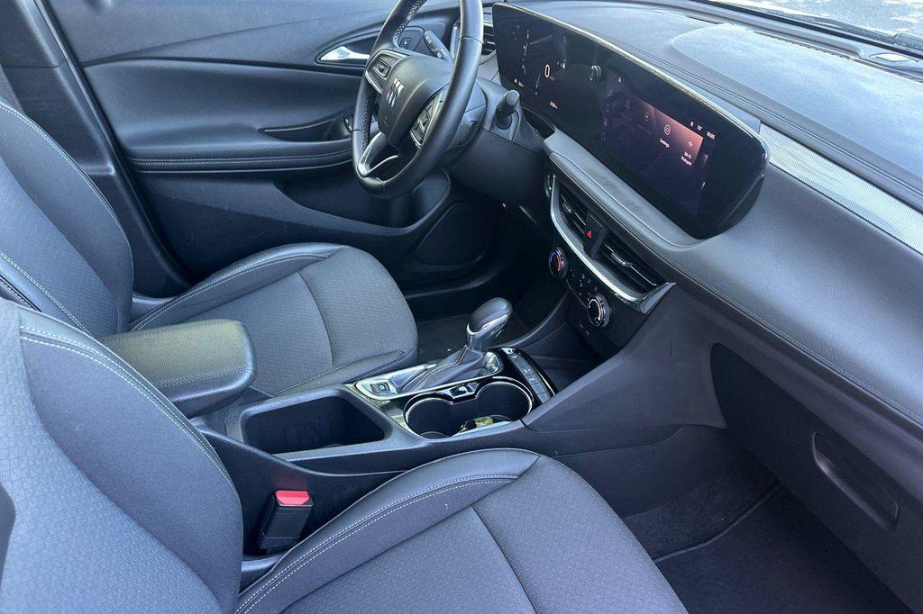 used 2025 Buick Encore GX car, priced at $20,295