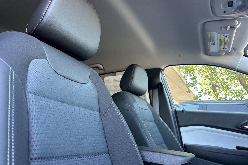 new 2026 Chevrolet Trax car, priced at $25,075