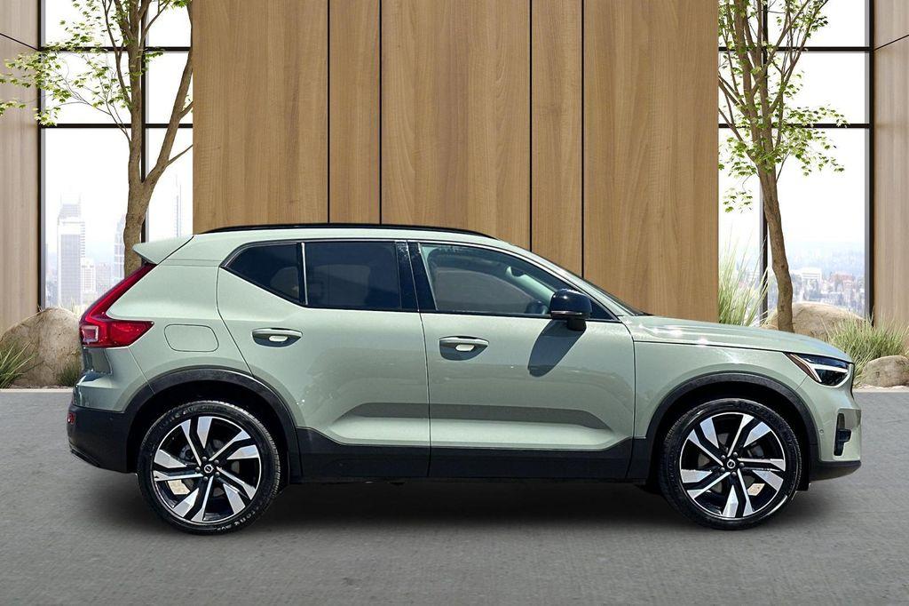 used 2023 Volvo XC40 car, priced at $25,795