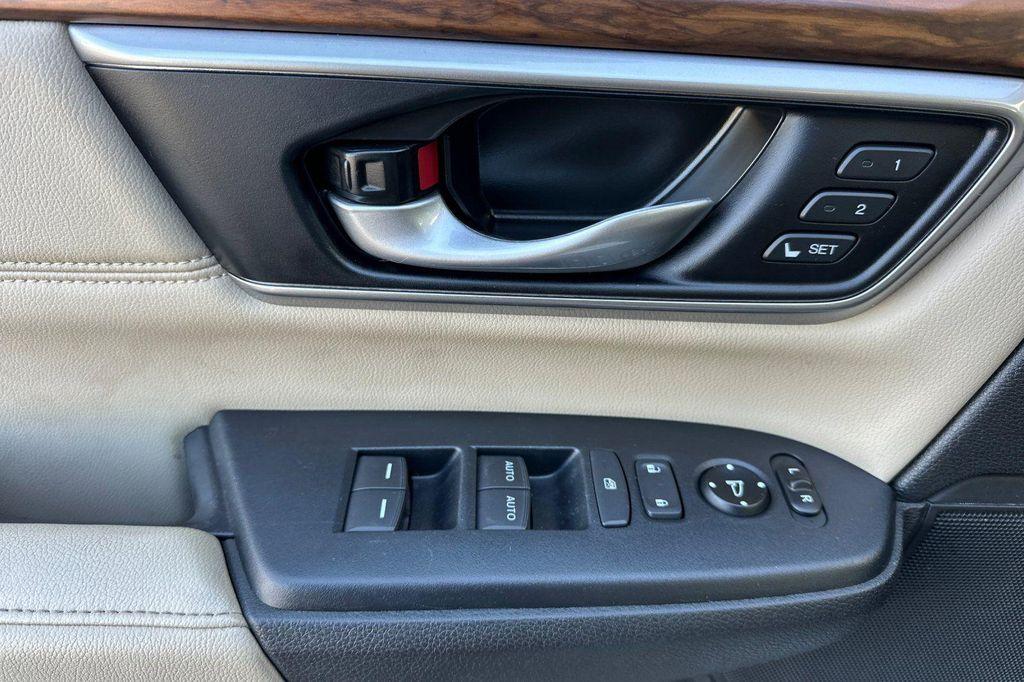 used 2020 Honda CR-V car, priced at $24,795