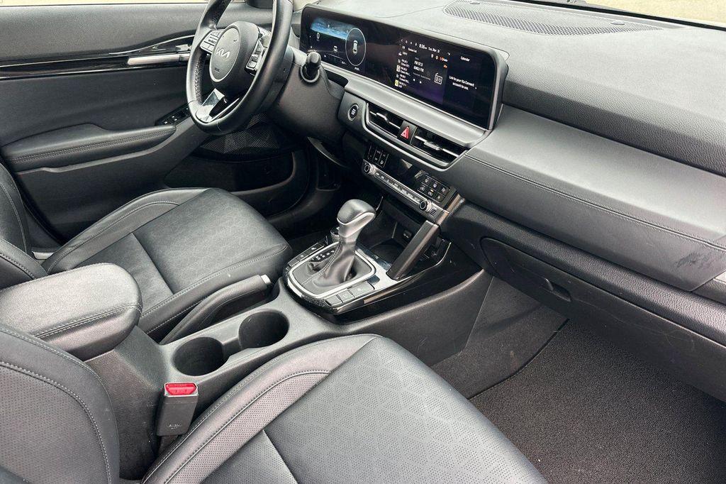 used 2024 Kia Seltos car, priced at $22,995