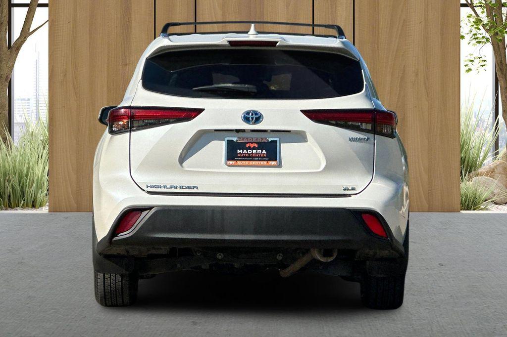used 2020 Toyota Highlander Hybrid car, priced at $29,395