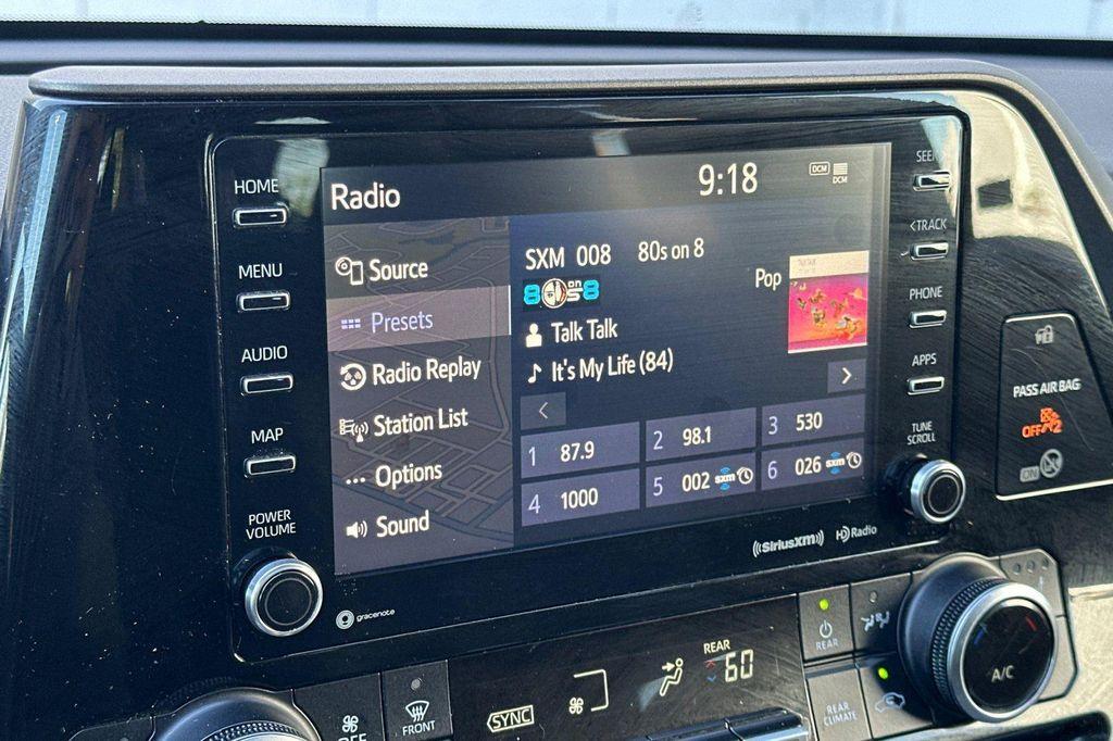 used 2020 Toyota Highlander Hybrid car, priced at $29,395