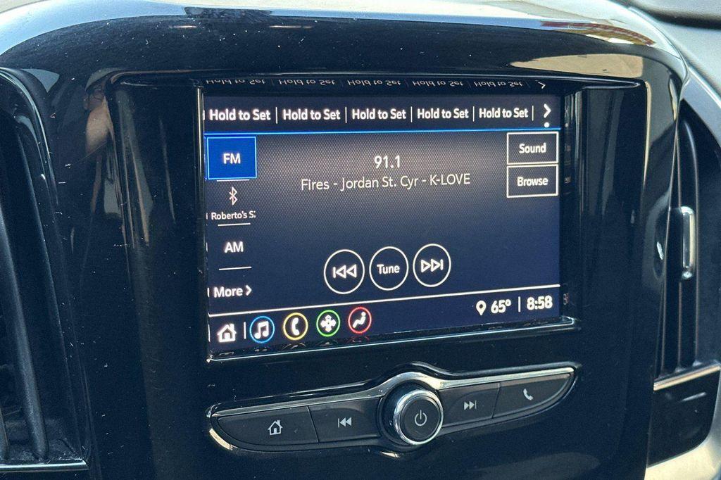 used 2021 Chevrolet Traverse car, priced at $19,395